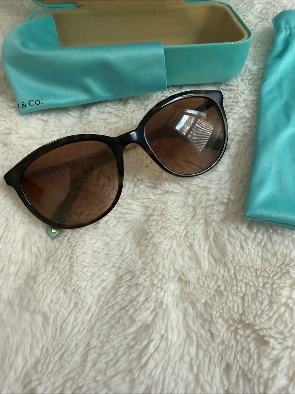 Tiffany & Co. Tortoiseshell Cat-Eye Sunglasses with Tiffany Blue Accessories